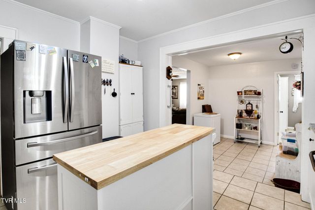 311 South Roan Street, Elizabethton, TN 37643