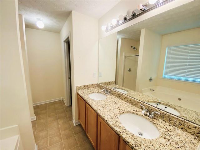 5528 Silver Springs Drive, Sugar Hill, GA 30518