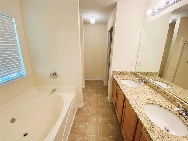 5528 Silver Springs Drive, Sugar Hill, GA 30518