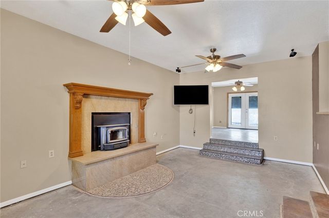 11470 Hawthorne, Hesperia, CA 92345
