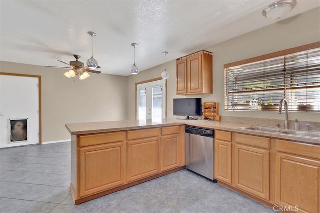 11470 Hawthorne, Hesperia, CA 92345