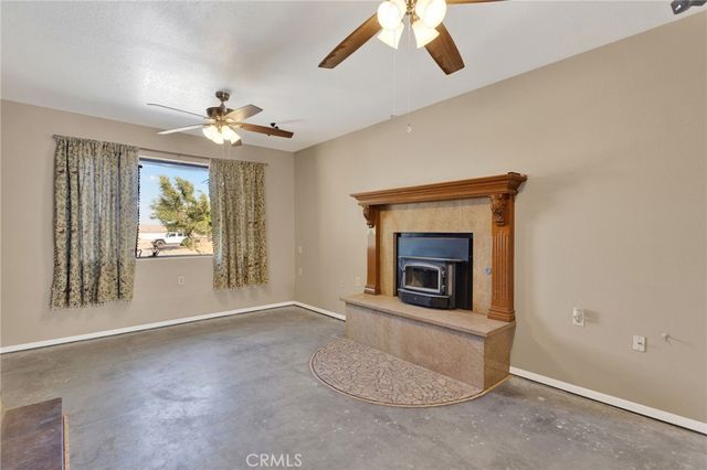 11470 Hawthorne, Hesperia, CA 92345
