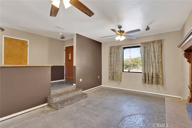 11470 Hawthorne, Hesperia, CA 92345