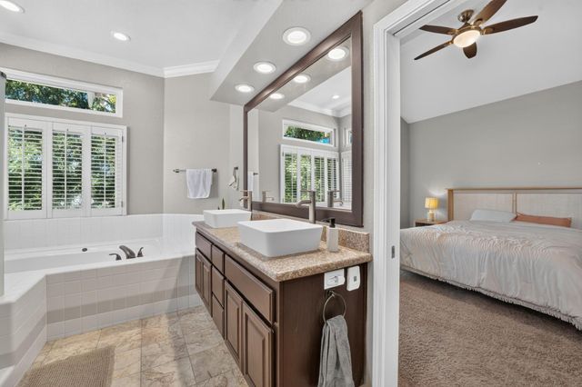 3032 Valasstrada Ct, Carmichael, CA 95608