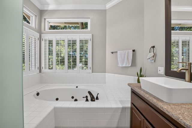 3032 Valasstrada Ct, Carmichael, CA 95608
