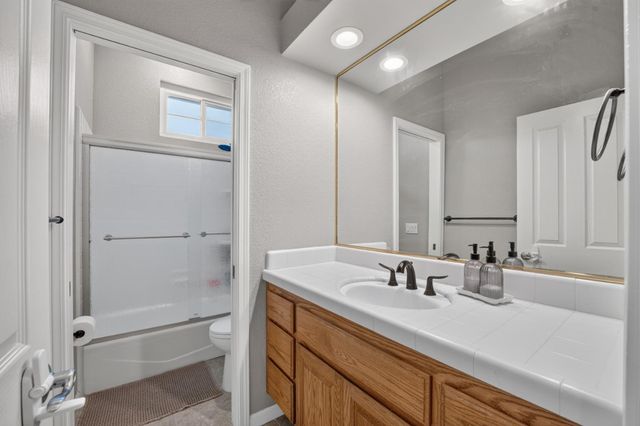 3032 Valasstrada Ct, Carmichael, CA 95608