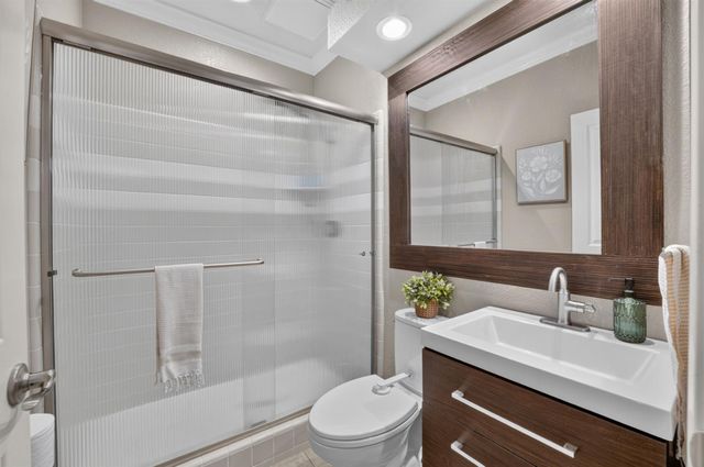 3032 Valasstrada Ct, Carmichael, CA 95608