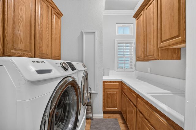3032 Valasstrada Ct, Carmichael, CA 95608