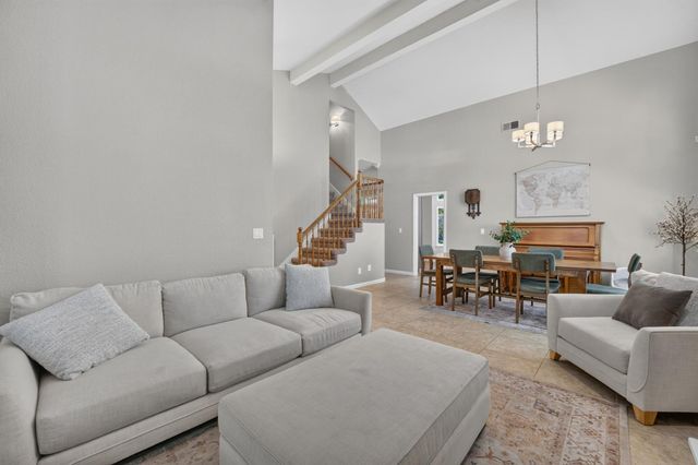 3032 Valasstrada Ct, Carmichael, CA 95608