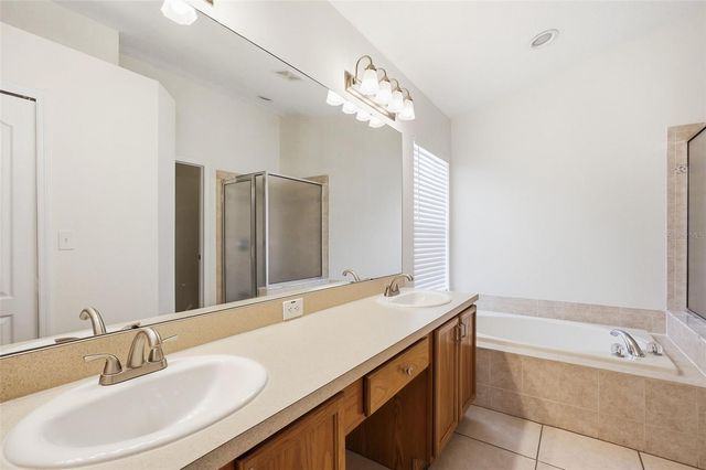 15511 MONTILLA LOOP, Tampa, FL 33625