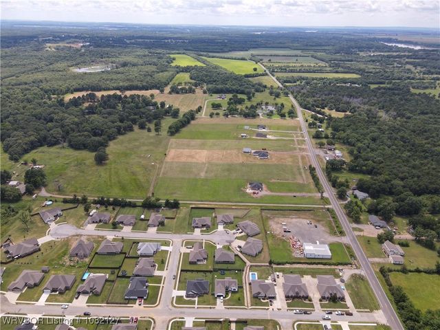 304 Rock Circle, Lavaca, AR 72941