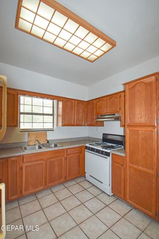 15368 Highway 80, Fabens, TX 79838
