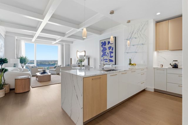 240 Devonshire St 4104, Boston, MA 02110