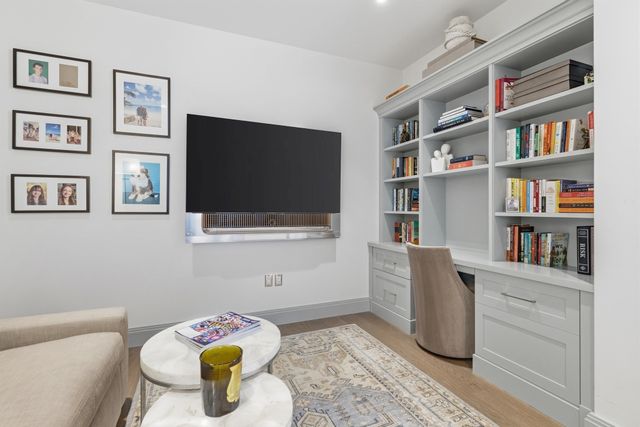 240 Devonshire St 4104, Boston, MA 02110