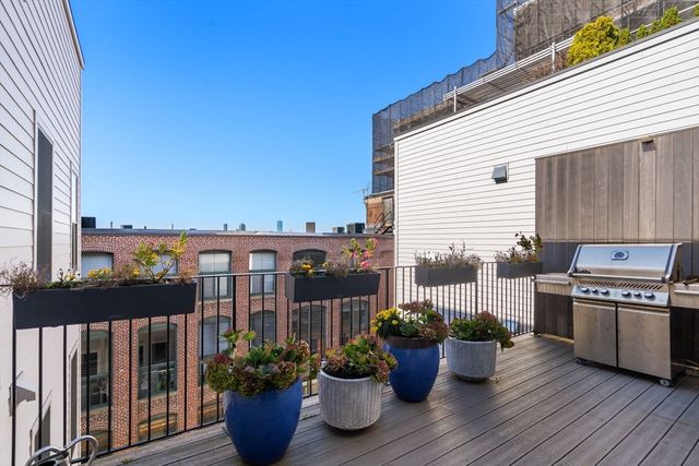 621 E 1st St D3, Boston, MA 02127