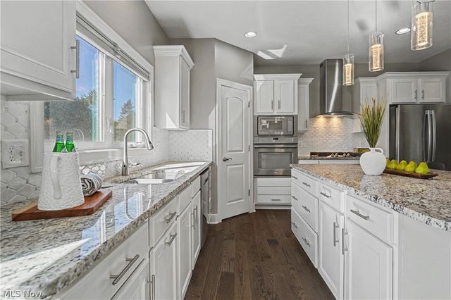 3797 Stewart Court, Richfield, OH 44286