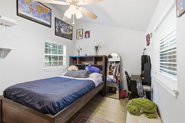 106 Zimmerman Ave, Bastrop, TX 78602