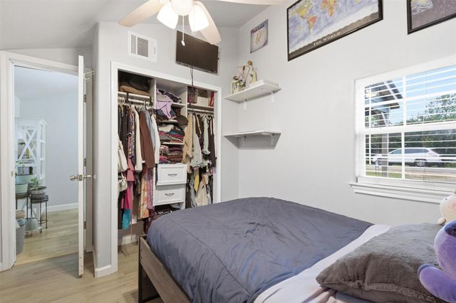 106 Zimmerman Ave, Bastrop, TX 78602