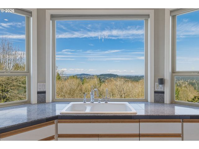 7627 Se 140TH Dr, Portland, OR 97236