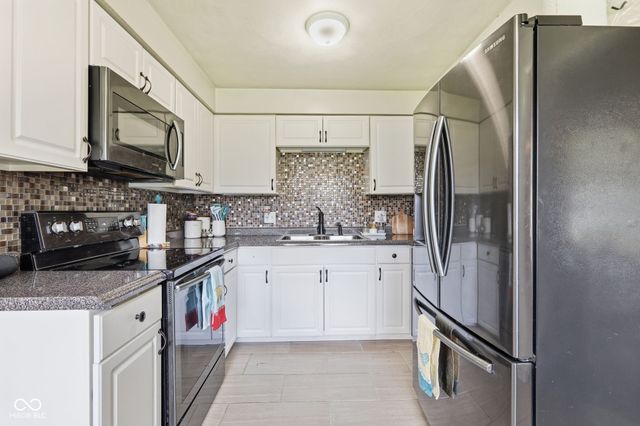 1709 E 47th Street, Anderson, IN 46013