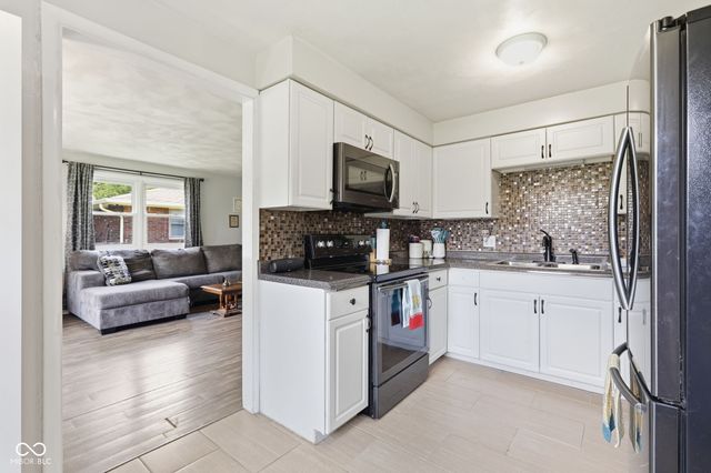 1709 E 47th Street, Anderson, IN 46013