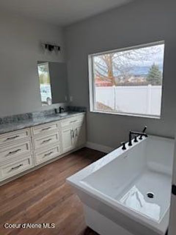 1225 W Orchard Ave, Hayden, ID 83835