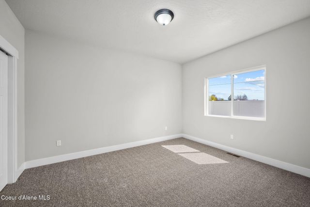 1225 W Orchard Ave, Hayden, ID 83835