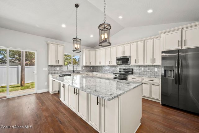 1225 W Orchard Ave, Hayden, ID 83835