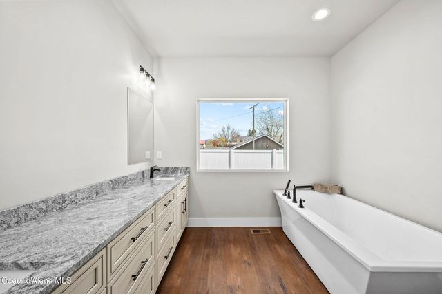 1225 W Orchard Ave, Hayden, ID 83835