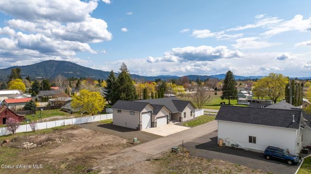 1225 W Orchard Ave, Hayden, ID 83835