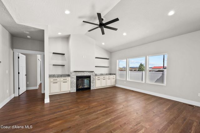 1225 W Orchard Ave, Hayden, ID 83835