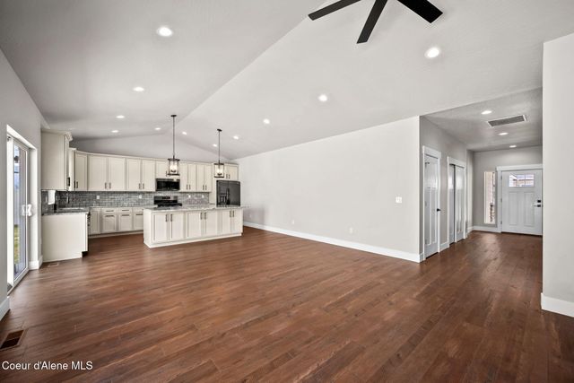 1225 W Orchard Ave, Hayden, ID 83835