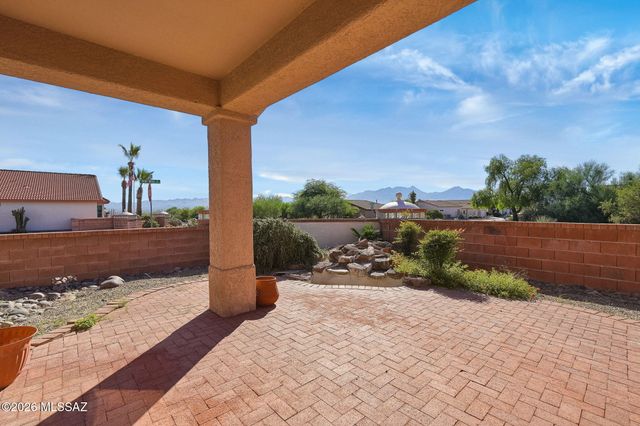 1061 W Ashworth Road, Green Valley, AZ 85614