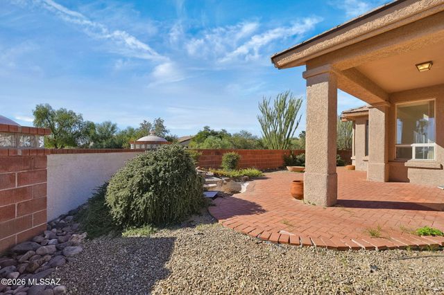 1061 W Ashworth Road, Green Valley, AZ 85614