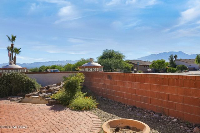 1061 W Ashworth Road, Green Valley, AZ 85614
