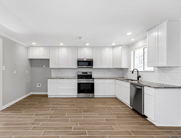 9425 Dancy Ave, Baton Rouge, LA 70814