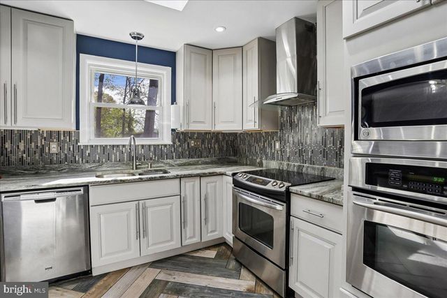 6410 WHITE OAK AVE, Temple Hills, MD 20748