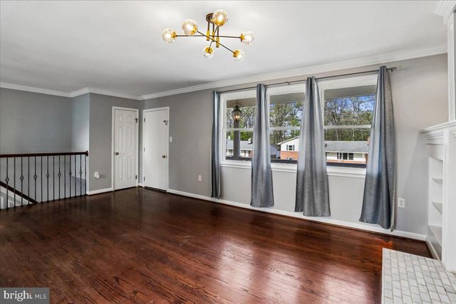6410 WHITE OAK AVE, Temple Hills, MD 20748