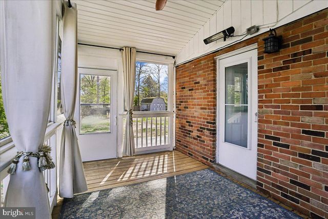 6410 WHITE OAK AVE, Temple Hills, MD 20748