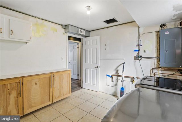 6410 WHITE OAK AVE, Temple Hills, MD 20748