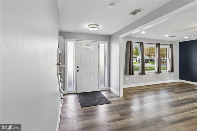 6410 WHITE OAK AVE, Temple Hills, MD 20748