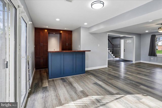 6410 WHITE OAK AVE, Temple Hills, MD 20748