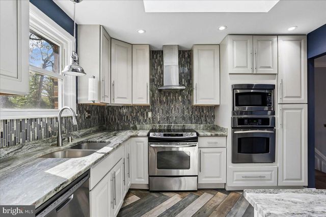 6410 WHITE OAK AVE, Temple Hills, MD 20748