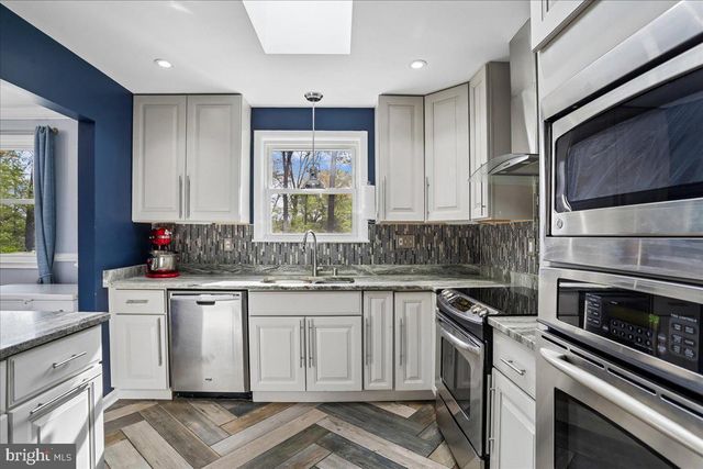 6410 WHITE OAK AVE, Temple Hills, MD 20748