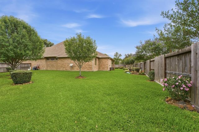25485 Vinechase Drive, Porter, TX 77365