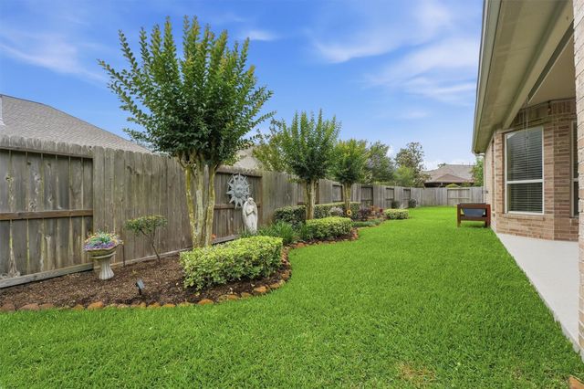 25485 Vinechase Drive, Porter, TX 77365