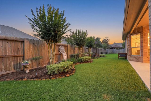 25485 Vinechase Drive, Porter, TX 77365