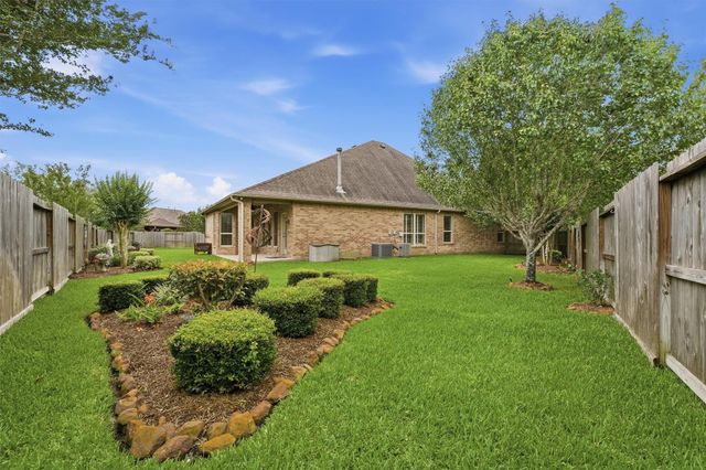 25485 Vinechase Drive, Porter, TX 77365
