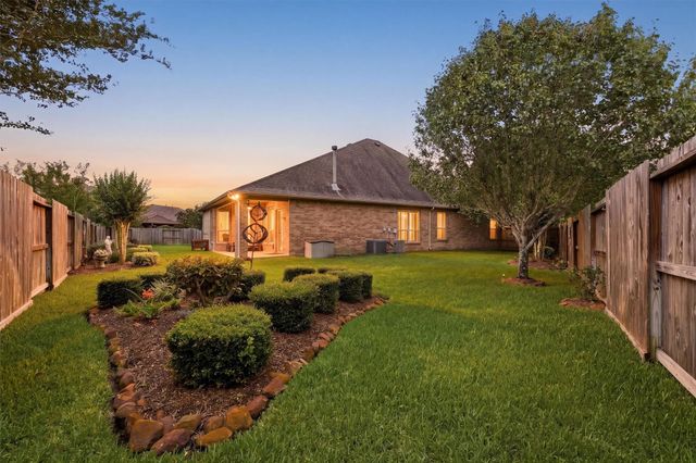 25485 Vinechase Drive, Porter, TX 77365