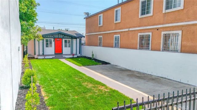 9504 S Main, Los Angeles, CA 90003